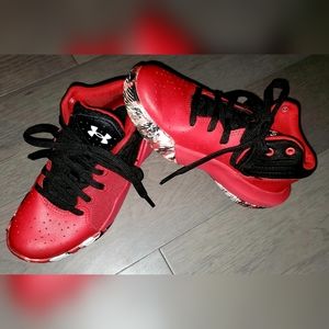 UA 13K Youth Basketball Sneakers